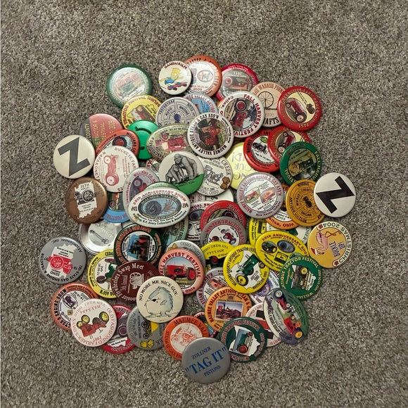 Vintage Button Pin Collection - Picture 2 of 2